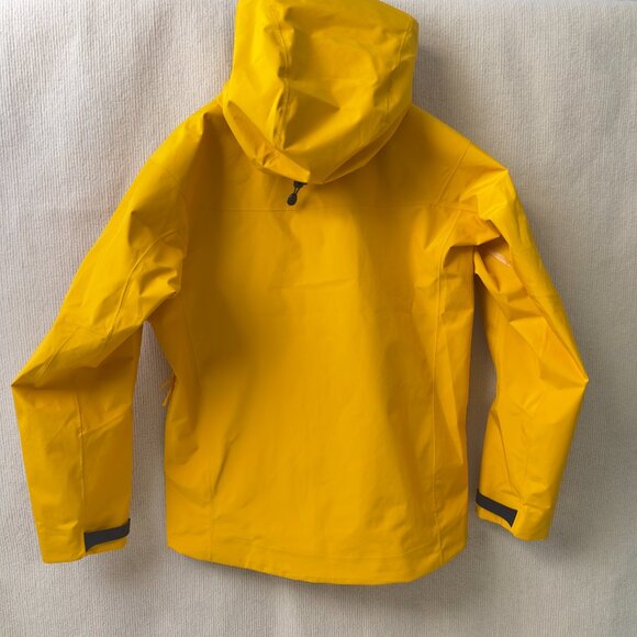 Arcteryx Beta Series Beta LT Hooded Hardshell Jacket, Size M - Picture 5 of 8